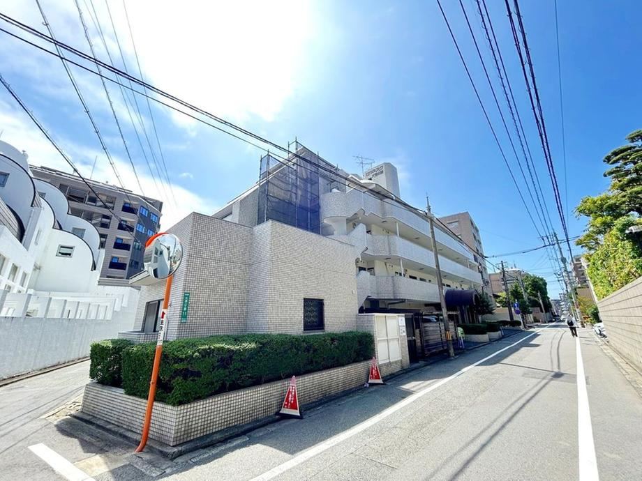 2LDK apartment in Chuo Ward, Fukuoka - Photo 1