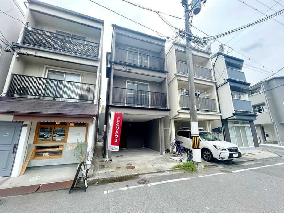 2LDK house in Nishi Ward, Hiroshima - Photo 1