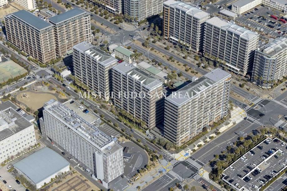 3LDK apartment in Urayasu, Chiba - Photo 1