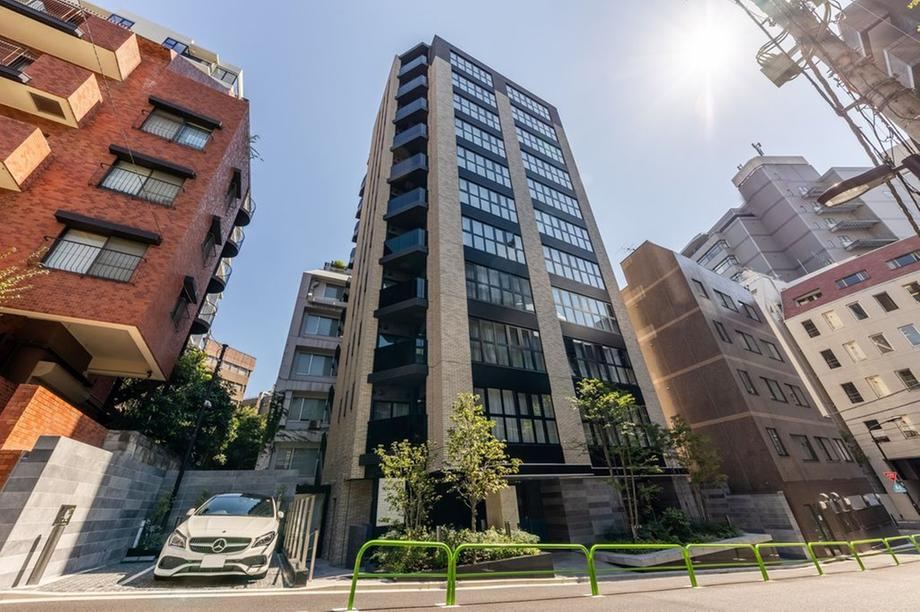 2LDK apartment in Chiyoda Ward, Tokyo - Photo 1
