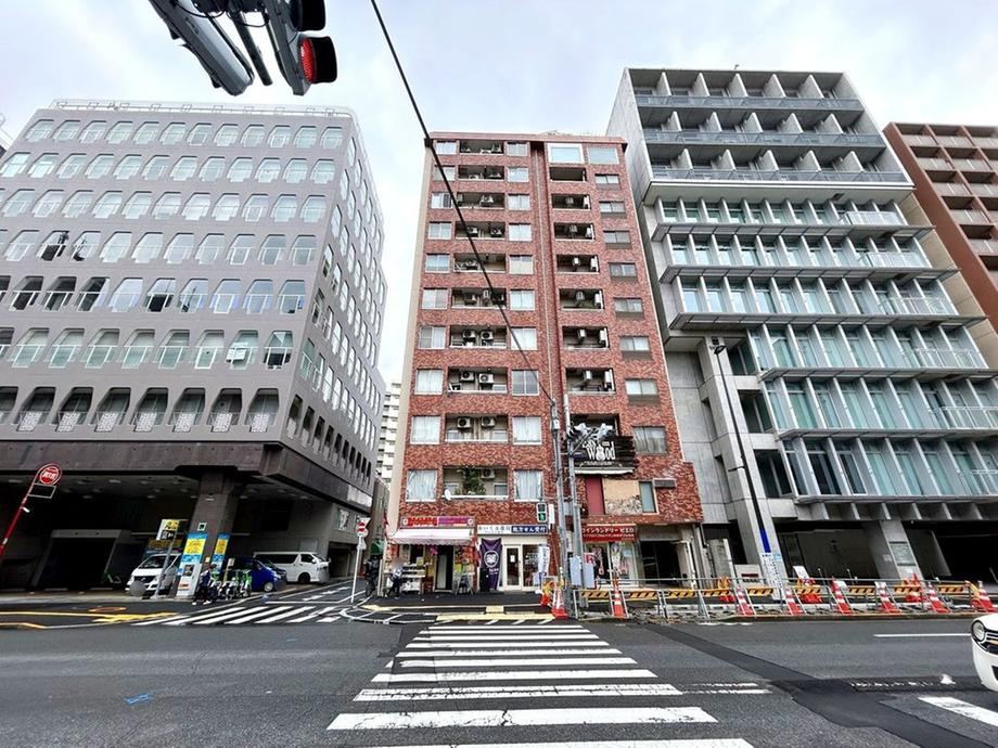 1LDK apartment in Shinjuku Ward, Tokyo - Photo 1