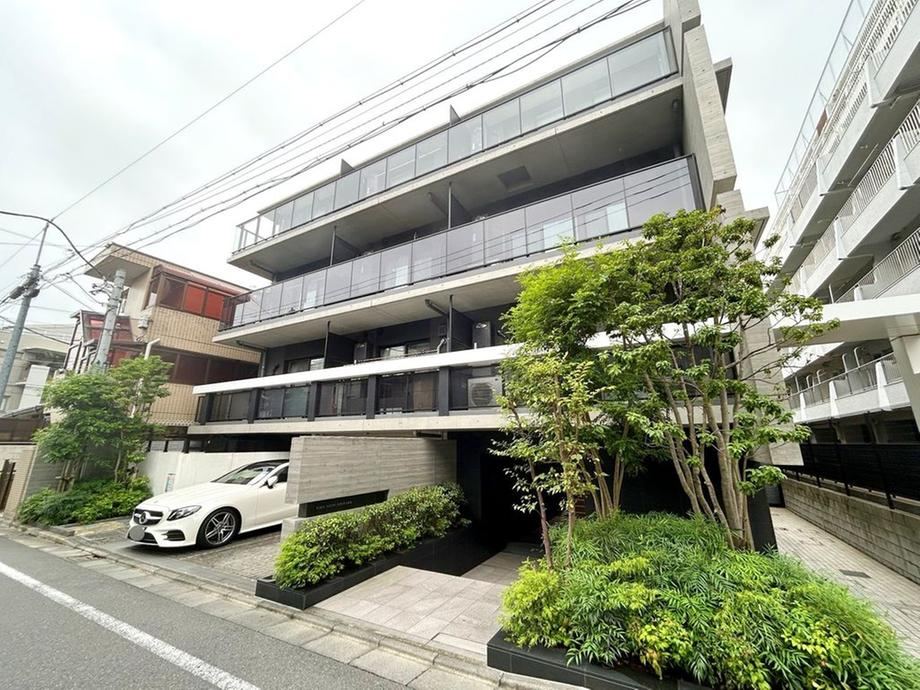 2LDK apartment in Suginami Ward, Tokyo - Photo 1