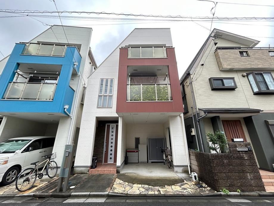 4LDK house in Edogawa Ward, Tokyo - Photo 1