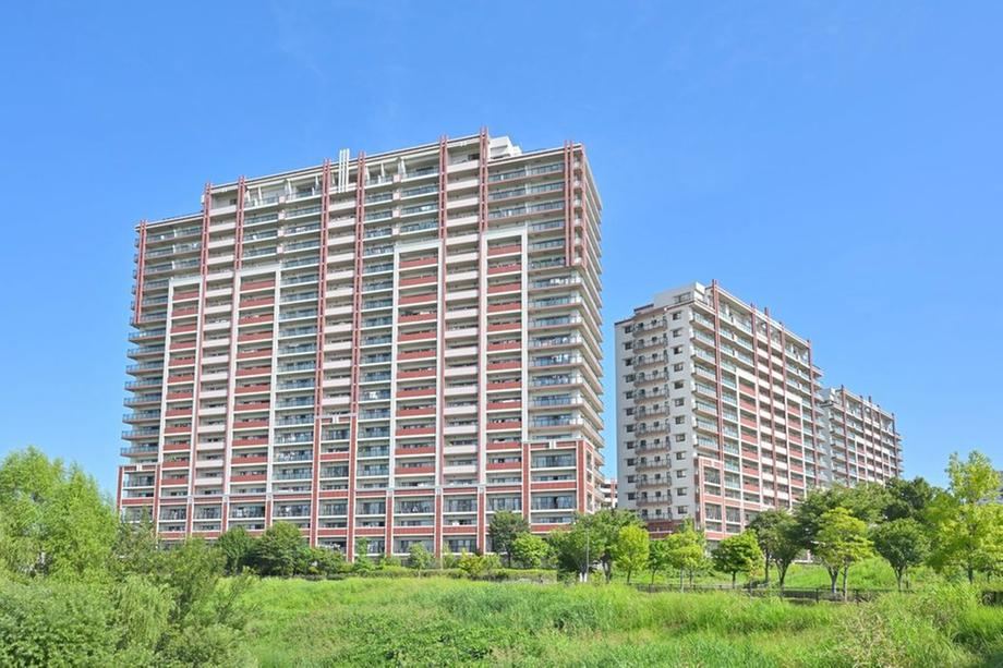 2LDK apartment in Nagareyama, Chiba - Photo 1