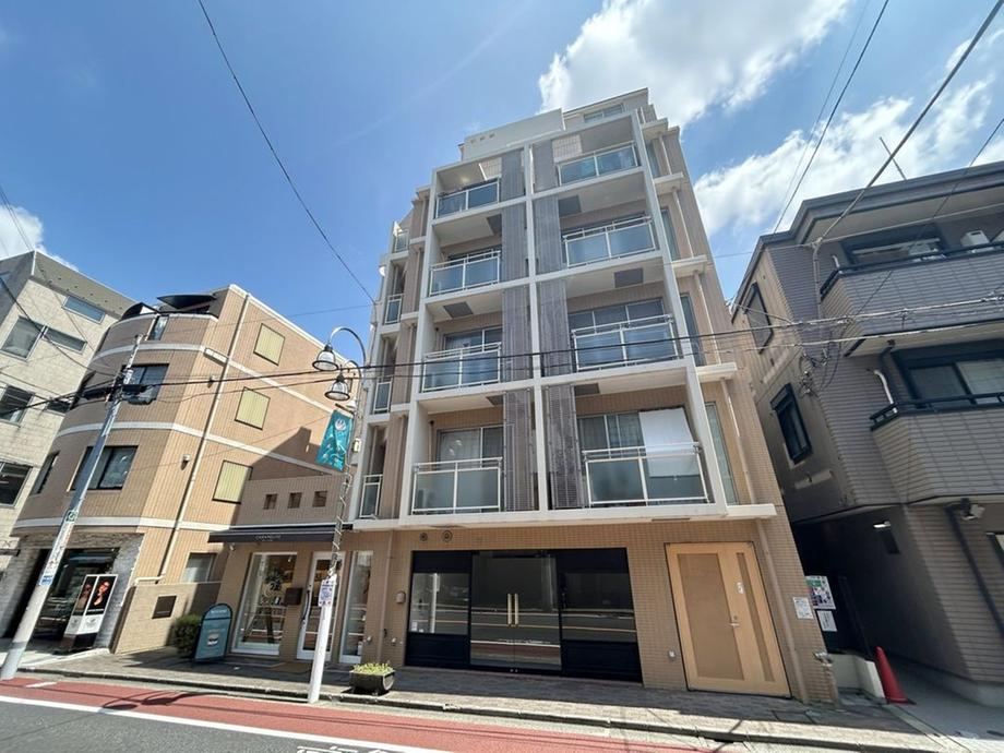 1DK apartment in Meguro Ward, Tokyo - Photo 1
