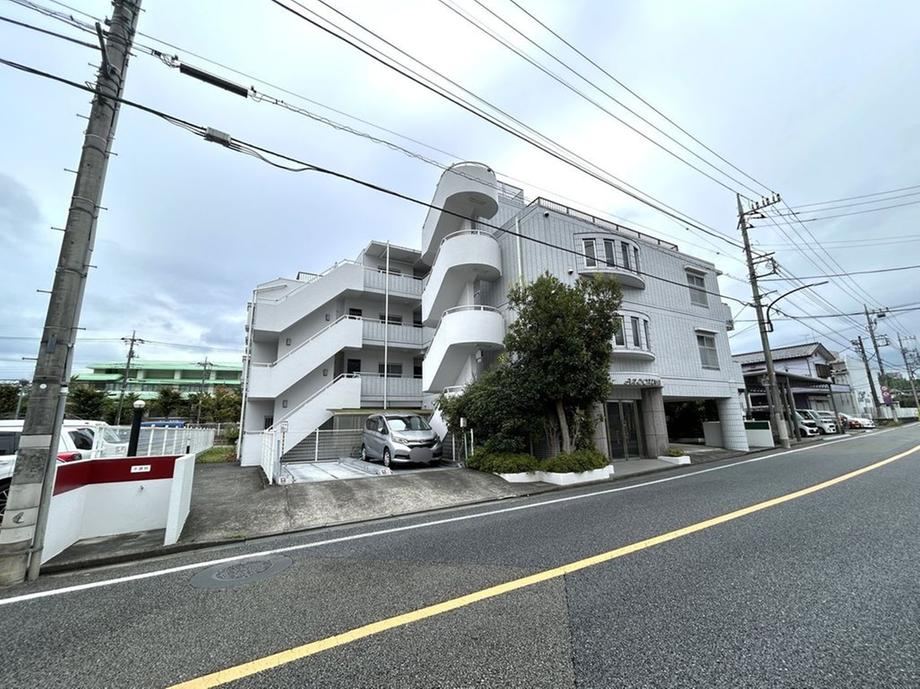 2LDK apartment in Hachioji, Tokyo - Photo 1