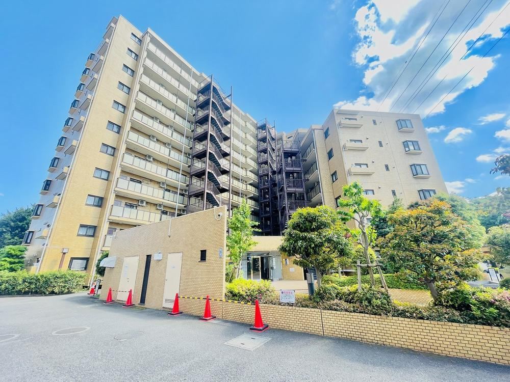 3LDK apartment in Yamato, Kanagawa - Photo 1