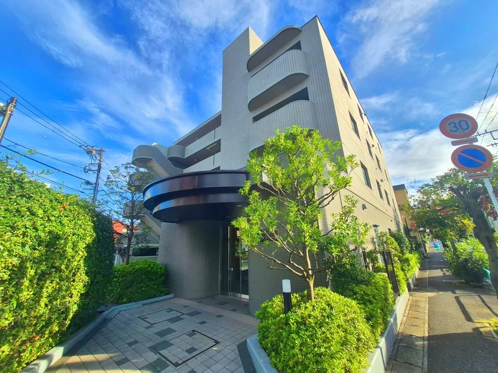 3LDK apartment in Ichikawa, Chiba - Photo 1
