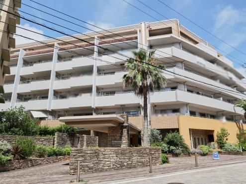 2LDK apartment in Hayama, Miura District, Kanagawa - Photo 1