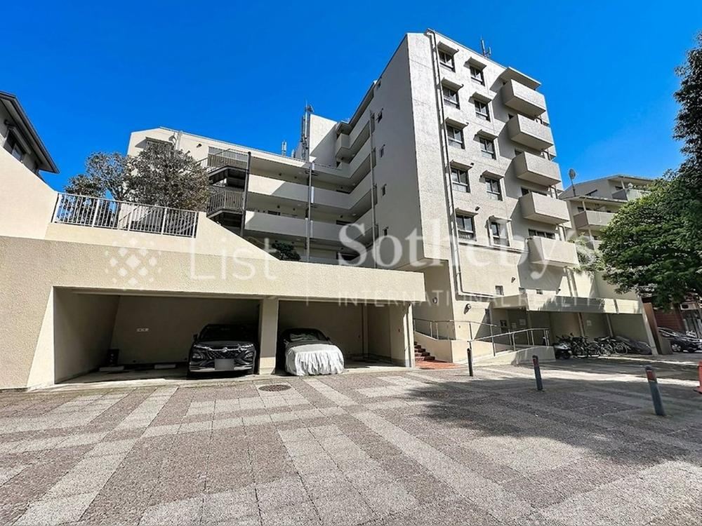 3LDK apartment in Totsuka Ward, Yokohama, Kanagawa - Photo 1