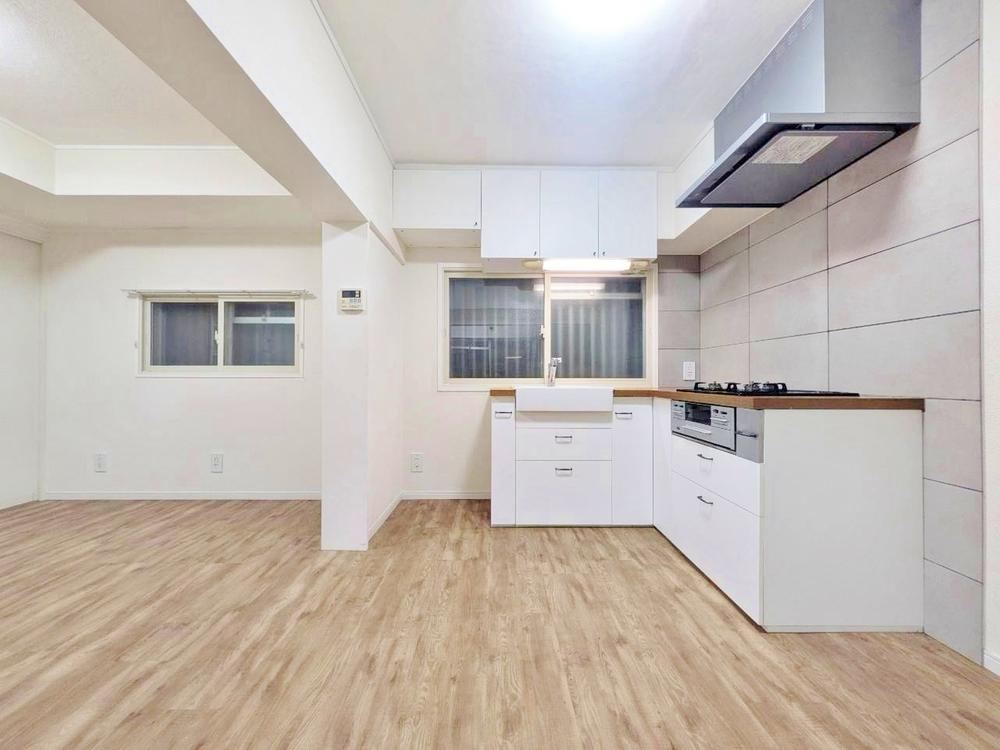 2LDK apartment in Nerima Ward, Tokyo - Photo 1