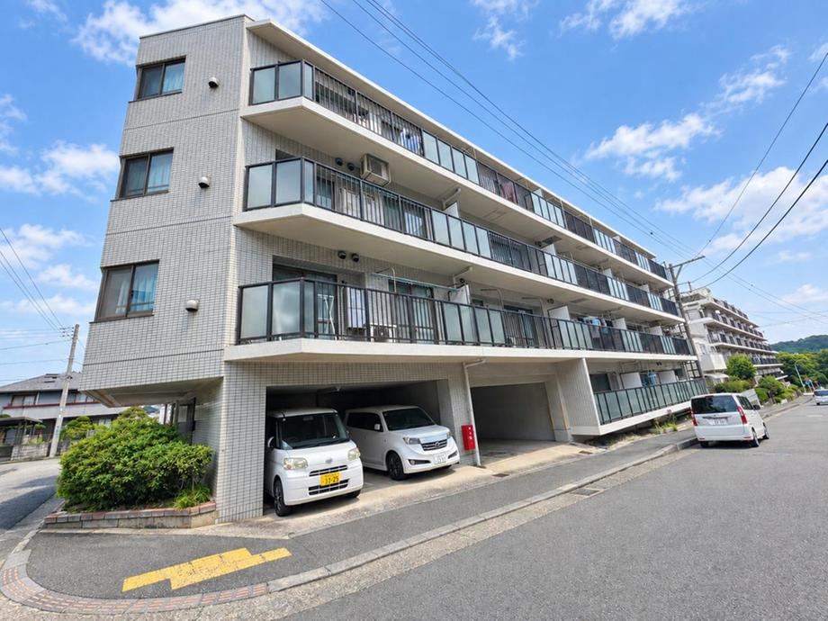 3LDK apartment in Yokosuka, Kanagawa - Photo 1