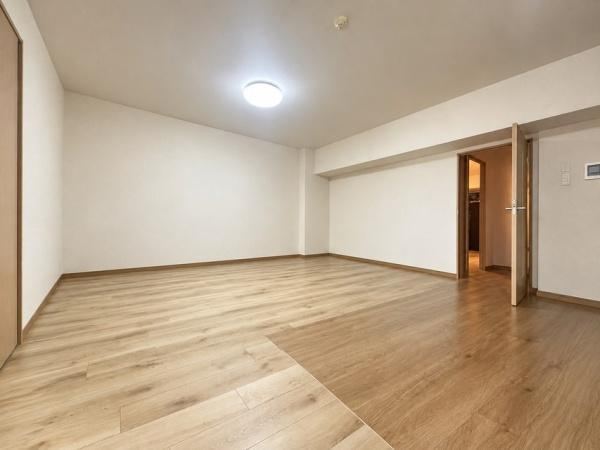 3LDK apartment in Amagasaki, Hyogo - Photo 1