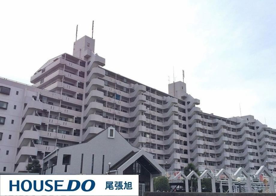 4LDK apartment in Owariasahi, Aichi - Photo 1