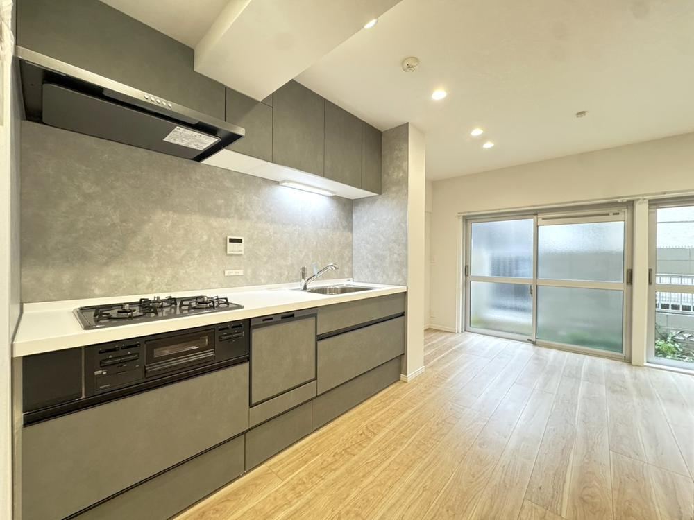 1LDK apartment in Shinagawa Ward, Tokyo - Photo 1