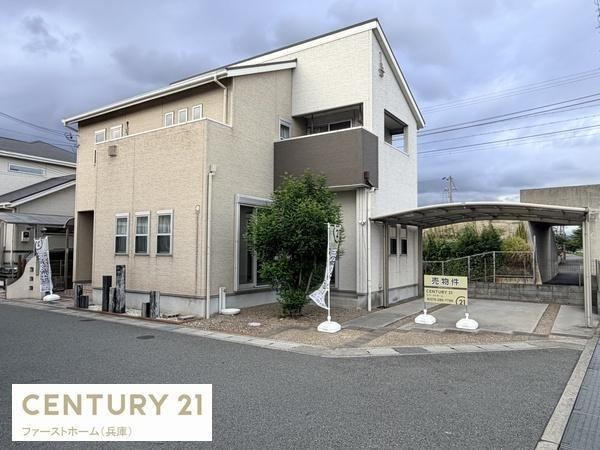 4LDK house in Himeji, Hyogo - Photo 1