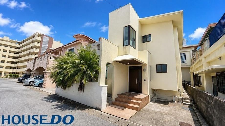 4LDK house in Chatan, Nakagami District, Okinawa - Photo 1