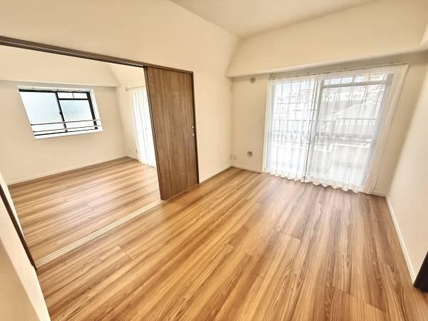 3LDK apartment in Nakano Ward, Tokyo - Photo 1