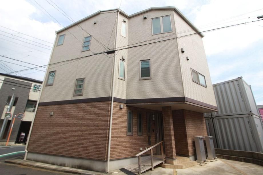 7LDK+S house in Katsushika Ward, Tokyo - Photo 1