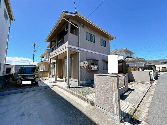 4LDK house in Kurashiki, Okayama - Photo 1
