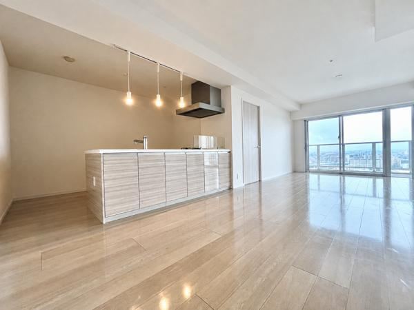4LDK apartment in Higashi Ward, Fukuoka - Photo 1