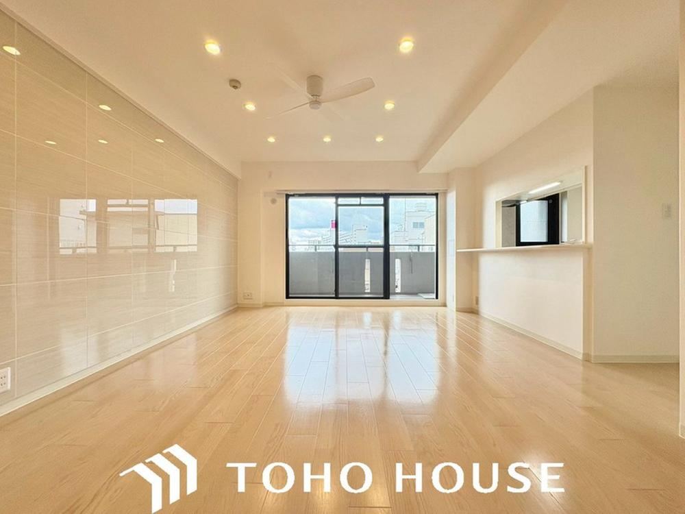 3LDK apartment in Suita, Osaka - Photo 1