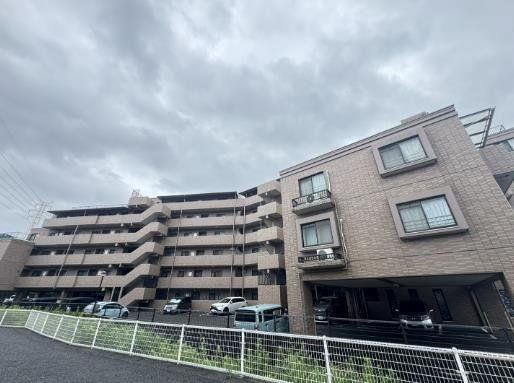 4LDK apartment in Kokuraminami Ward, Kitakyushu, Fukuoka - Photo 1