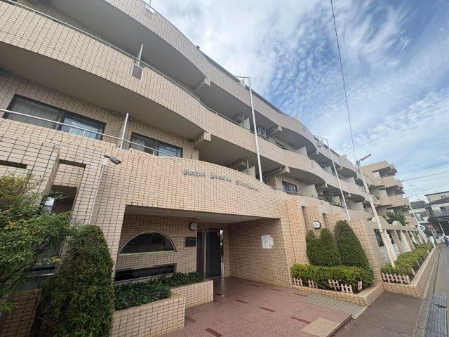 2LDK apartment in Niiza, Saitama - Photo 1