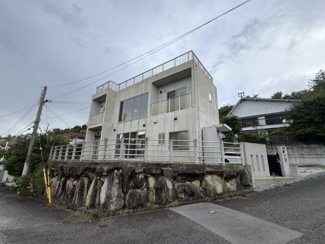 4LDK house in Takarazuka, Hyogo - Photo 1
