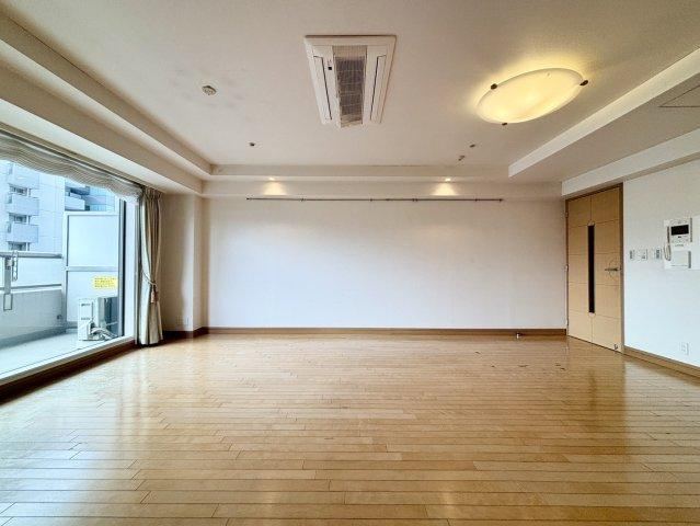 2LDK apartment in Shibuya Ward, Tokyo - Photo 1