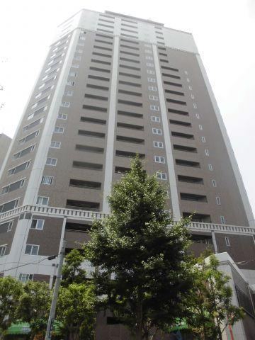 2LDK apartment in Shinjuku Ward, Tokyo - Photo 1