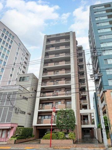 1LDK apartment in Minato Ward, Tokyo - Photo 1