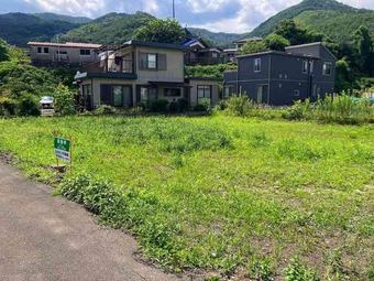 plot of land in Okaya