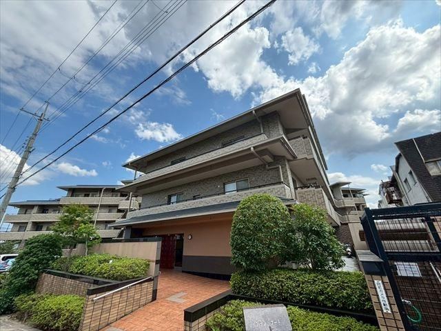 3LDK apartment in Ukyo Ward, Kyoto - Photo 1