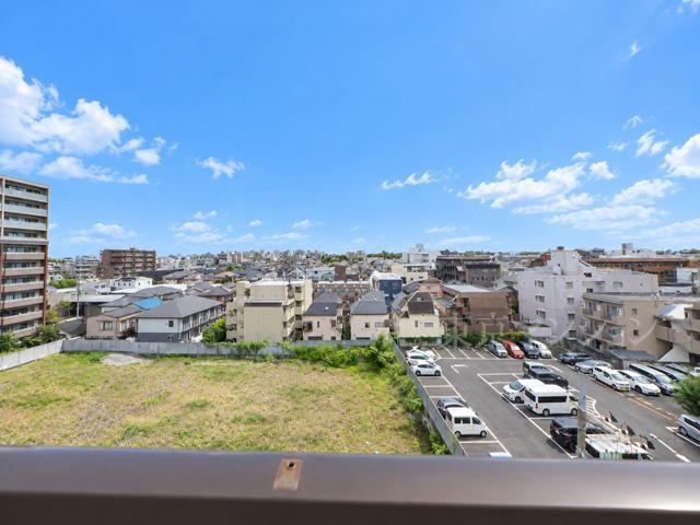2LDK apartment in Musashino, Tokyo - Photo 1