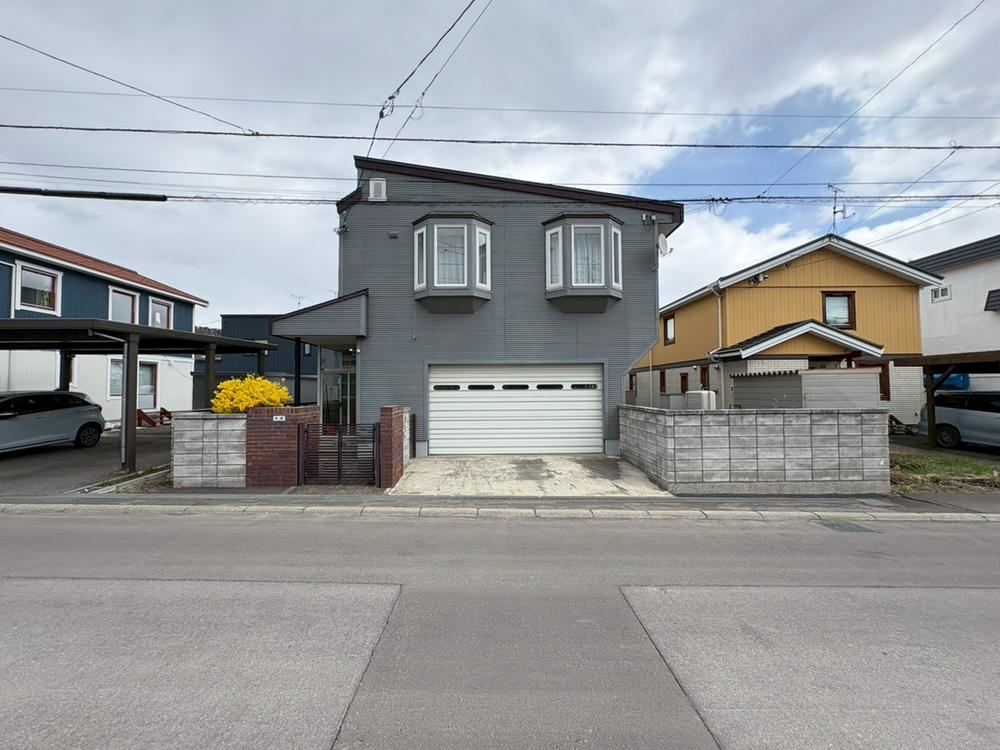 7LDK+S house in Minami Ward, Sapporo, Hokkaido - Photo 1
