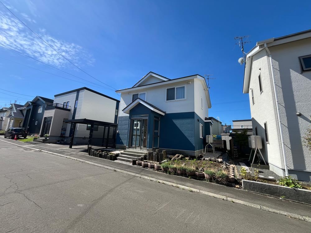 5LDK house in Kitahiroshima, Hokkaido - Photo 1