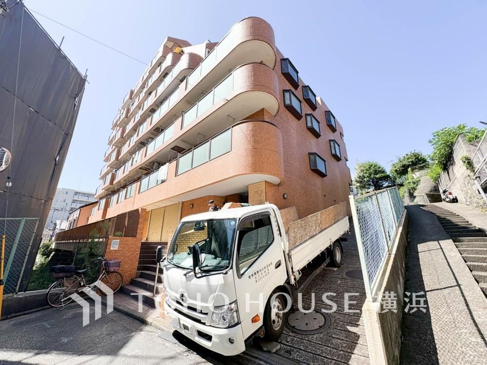 3LDK apartment in Naka Ward, Yokohama, Kanagawa - Photo 1