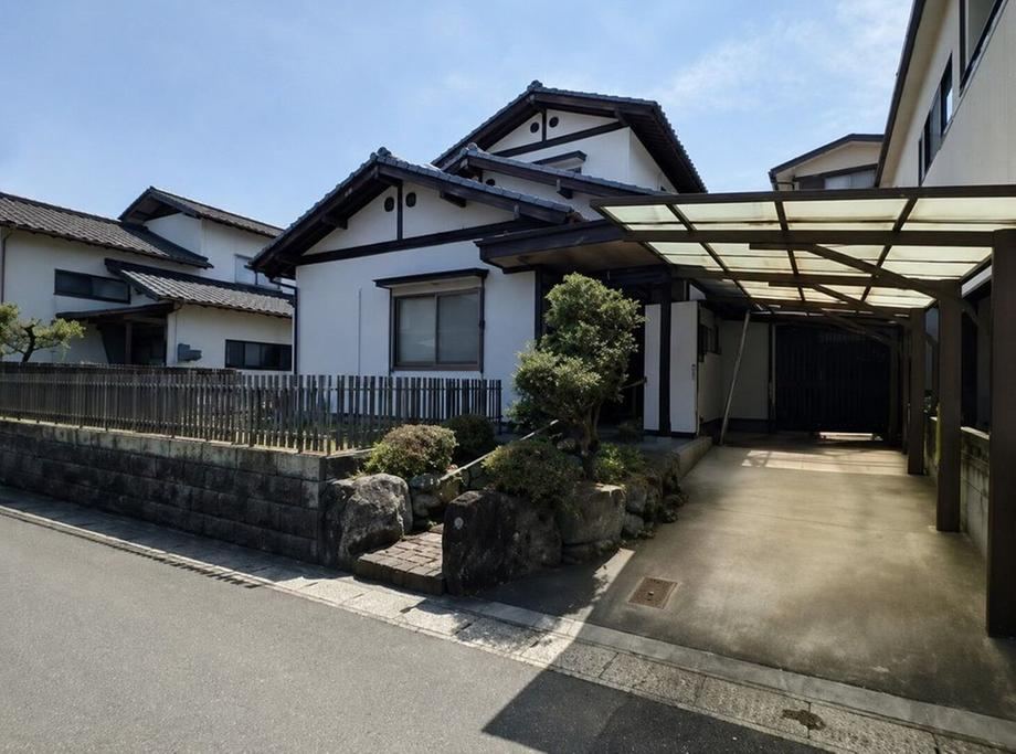 5LDK+S house in Iwakuni, Yamaguchi - Photo 1