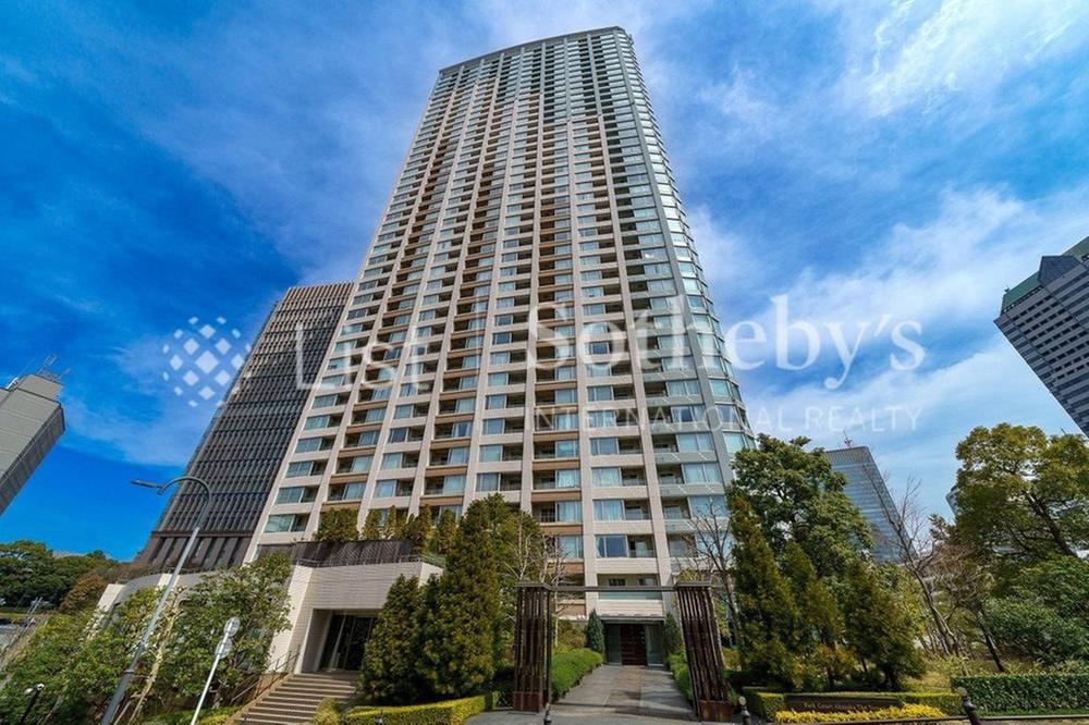 1LDK+S apartment in Minato Ward, Tokyo - Photo 1
