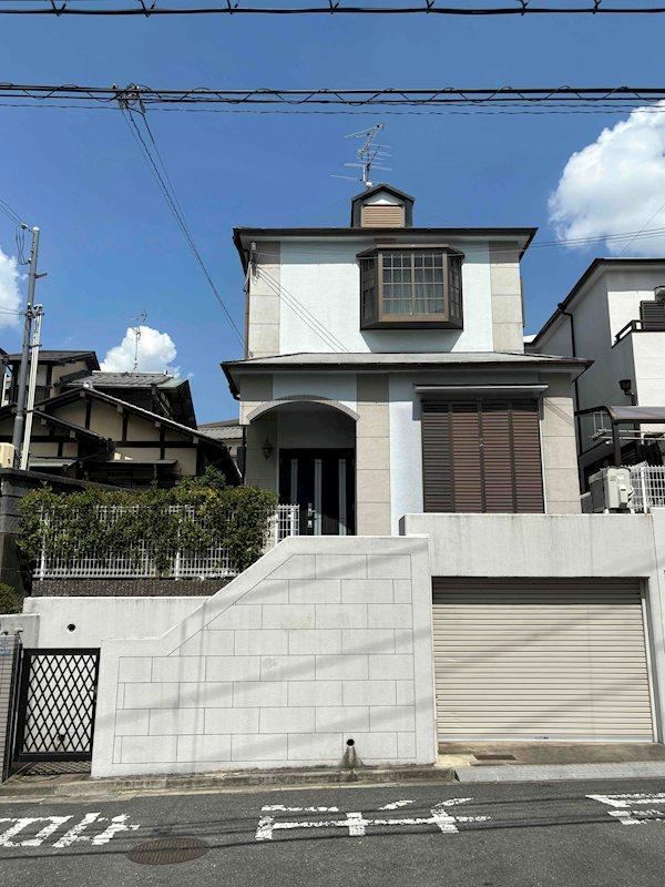 4LDK house in Suita, Osaka - Photo 1