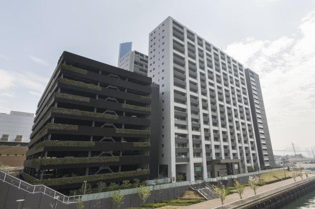 2LDK+S apartment in Chuo Ward, Tokyo - Photo 1