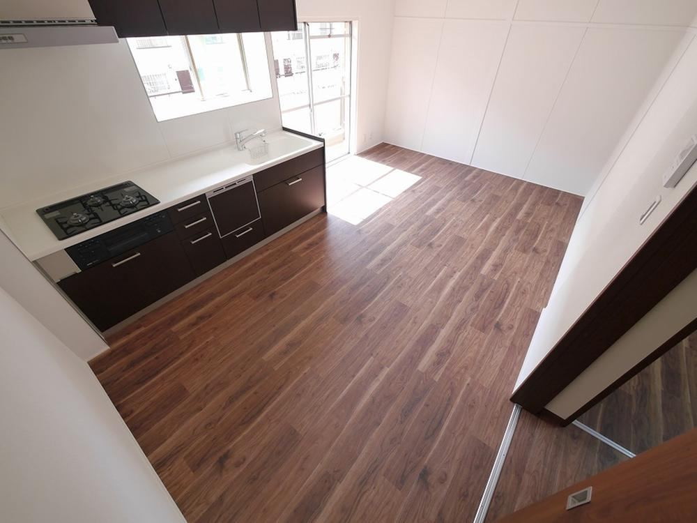 2LDK apartment in Nada Ward, Kobe, Hyogo - Photo 1