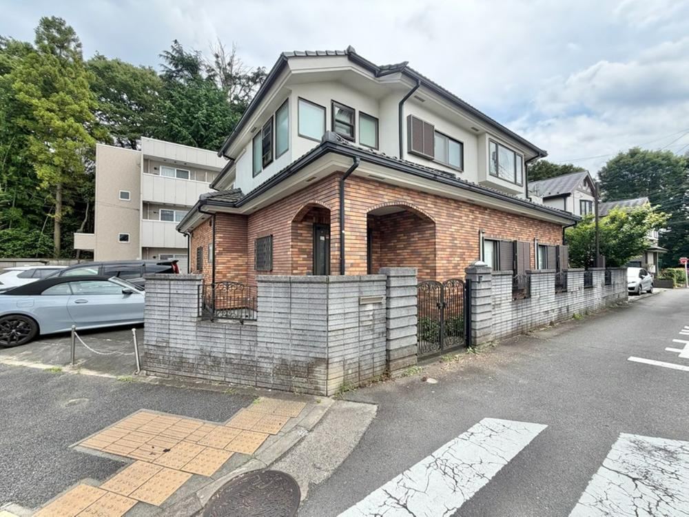 8LDK+S house in Hachioji, Tokyo - Photo 1