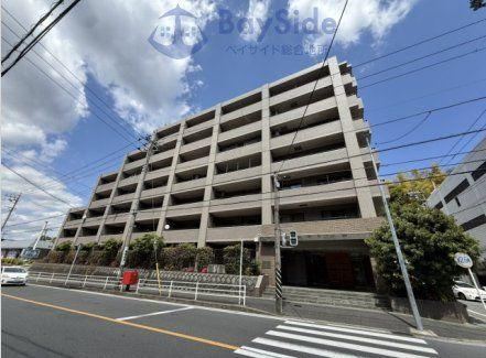 3LDK apartment in Isogo Ward, Yokohama, Kanagawa - Photo 1
