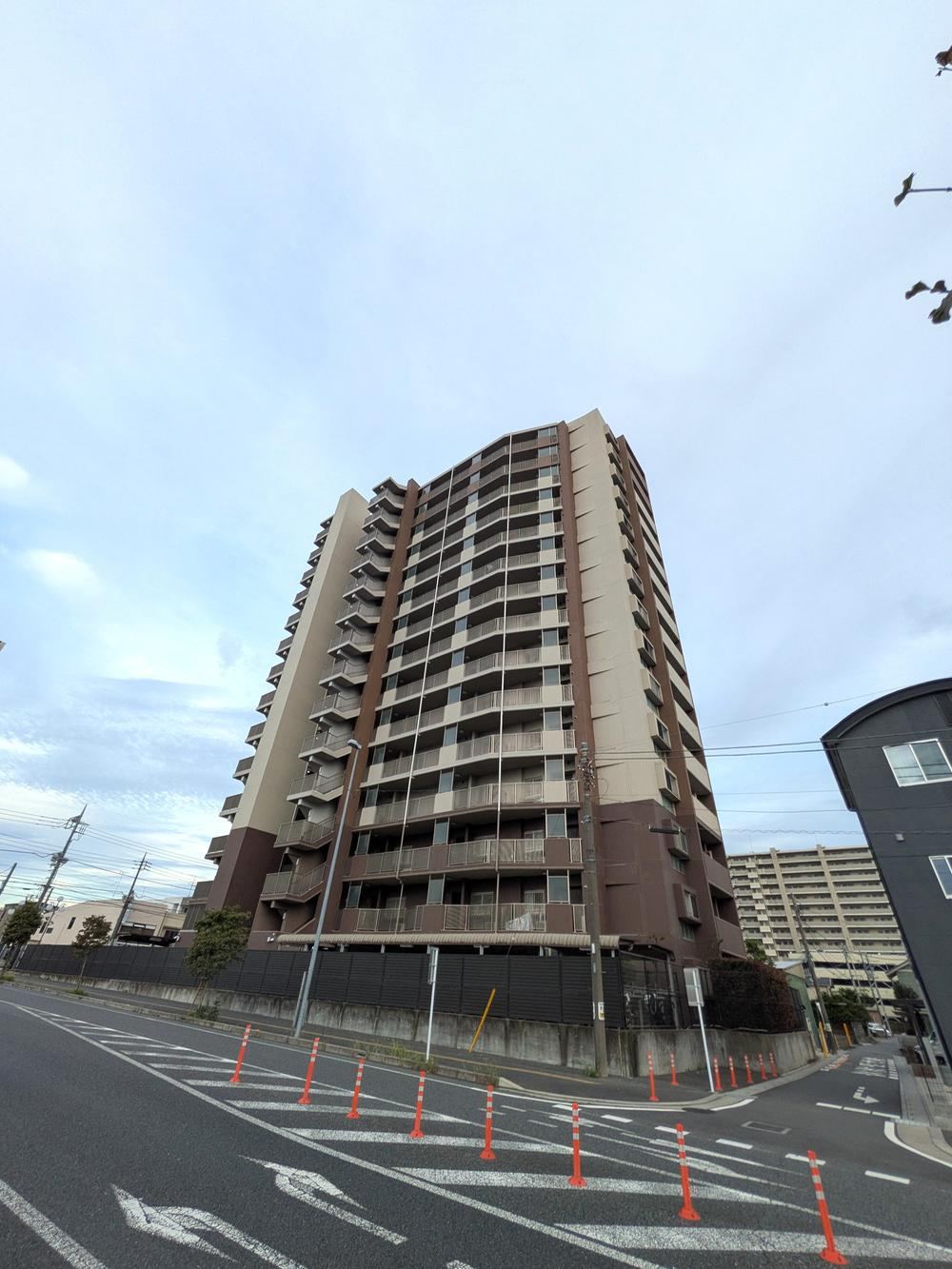 3LDK apartment in Konosu, Saitama - Photo 1