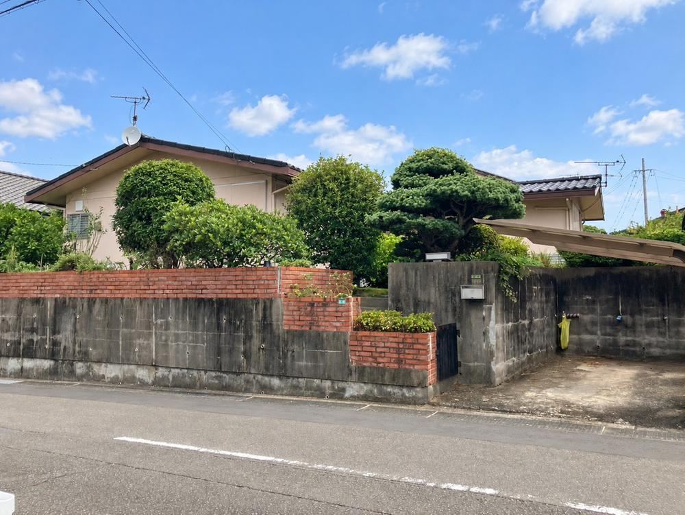 3LDK house in Kurume, Fukuoka - Photo 1