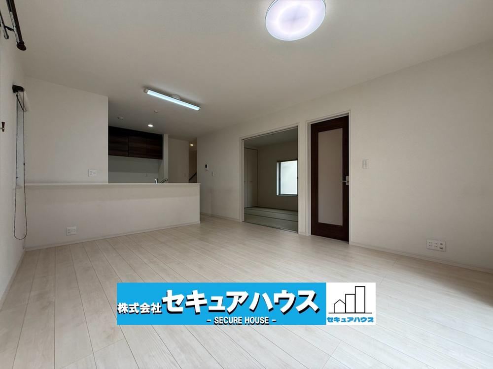 4LDK house in Chita, Aichi - Photo 1