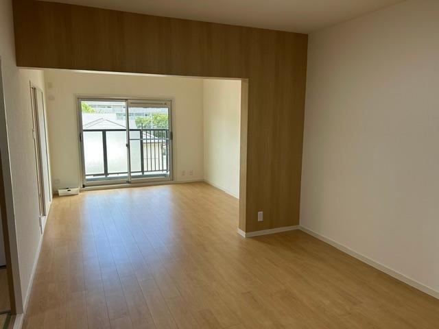 3LDK apartment in Nishiyodogawa Ward, Osaka - Photo 1