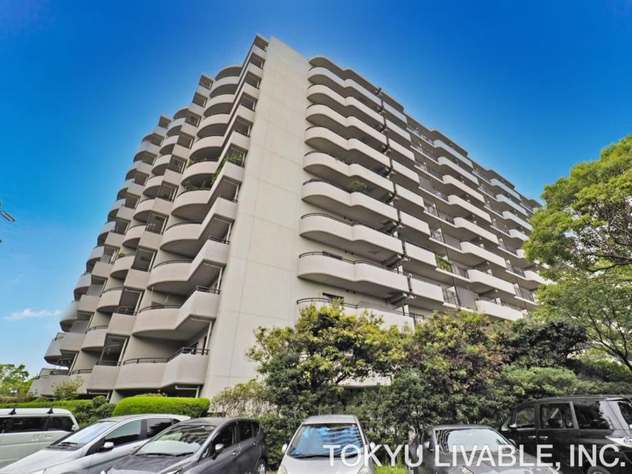 4LDK apartment in Konan Ward, Yokohama, Kanagawa - Photo 1